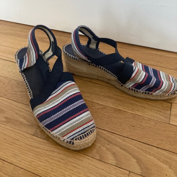 Wedge sandals - Picture 1 of 3